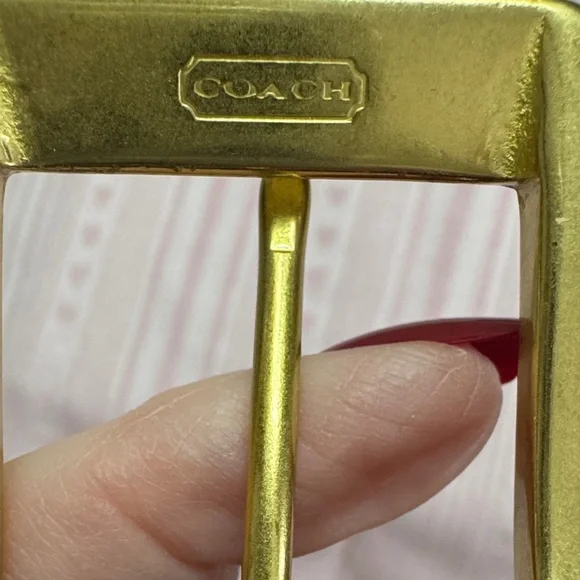 COACH Men's Brown Leather Belt with gold Buckle Size 40 - Picture 2 of 7